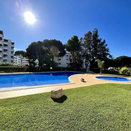 Panoramic View With Pool By Homing Apartment