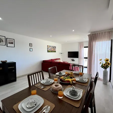 Panoramic View With Pool By Homing Apartment Vilamoura
