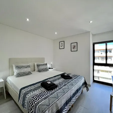 Apartment Panoramic View With Pool By Homing
